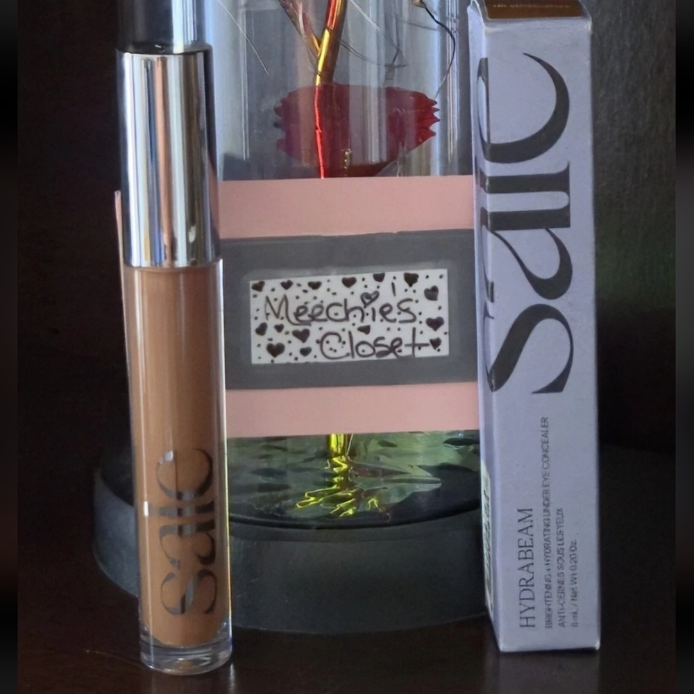 NIB Saie Hydrabeam Brightening Under Eye Concealer - HB 5 Half
